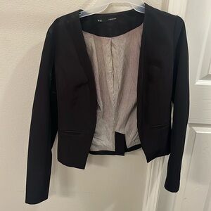 Women’s fitted blazer
